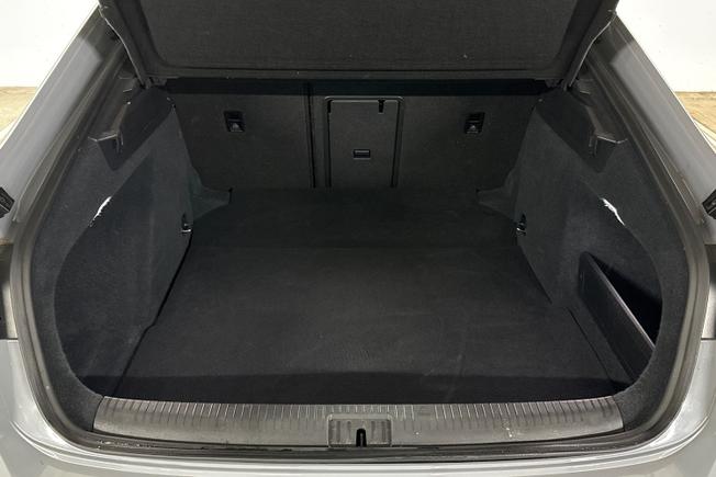 VOLKSWAGEN Arteon Photo 12