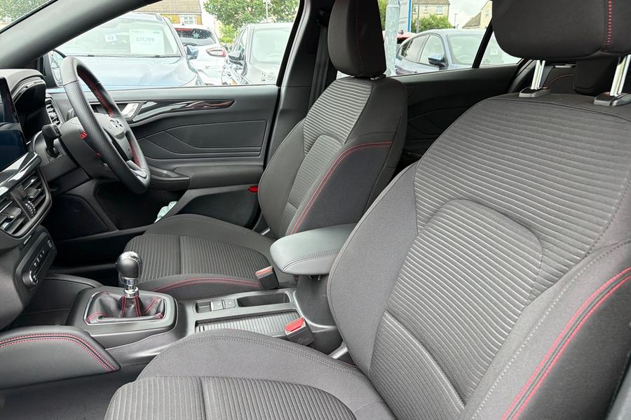 Ford Focus Photo autoimg-0f9a0da5f7a923b0e91f343d6ddebcdf5e1aee8d.jpg