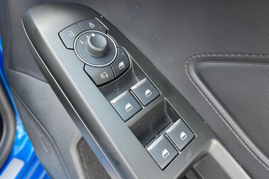 Ford Focus Photo autoimg-0f9a1c6dcc3c706000ee50ffa536dabd2f6bc85b.jpg