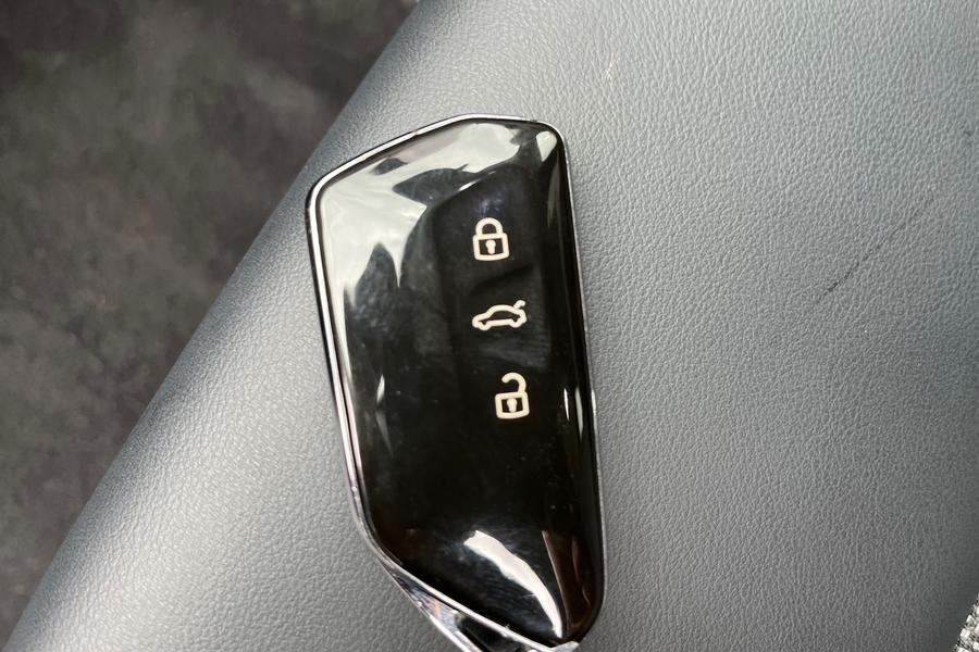 Ford EXPLORER Photo autoimg-0f9e28524d6bc6f6c3a894ef98bcd95ceb643012.jpg