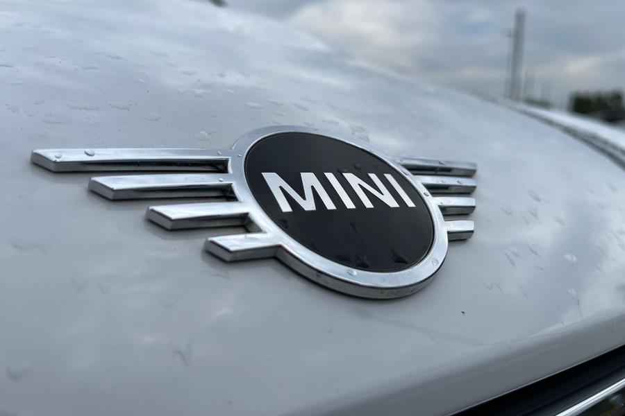 MINI Countryman Photo autoimg-0fa08a0ccb3278d0cea3d39162f5f68c2bd5b9e2.jpg