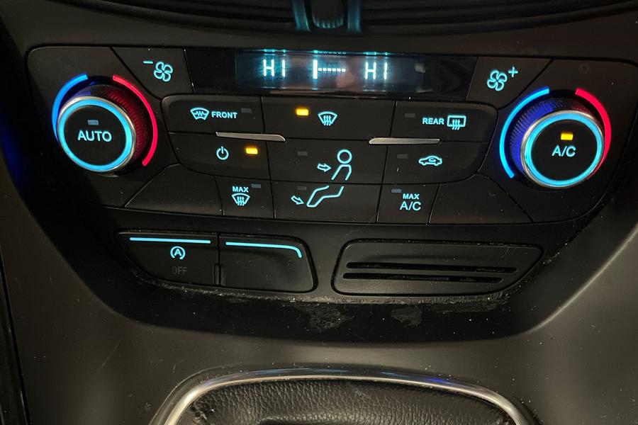 Ford KUGA Photo autoimg-0fa11f22d2505499262e5040255d169ed89fa572.jpg