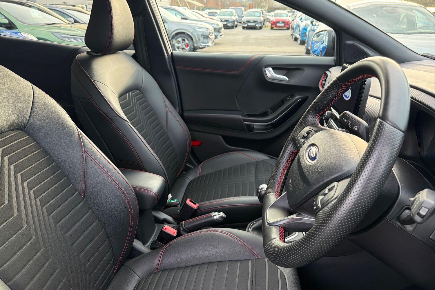 Ford PUMA Photo 16