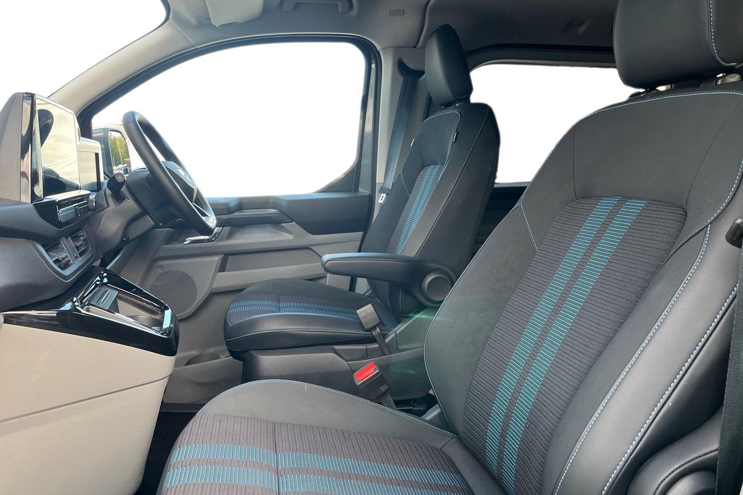Ford TRANSIT CUSTOM Photo 9