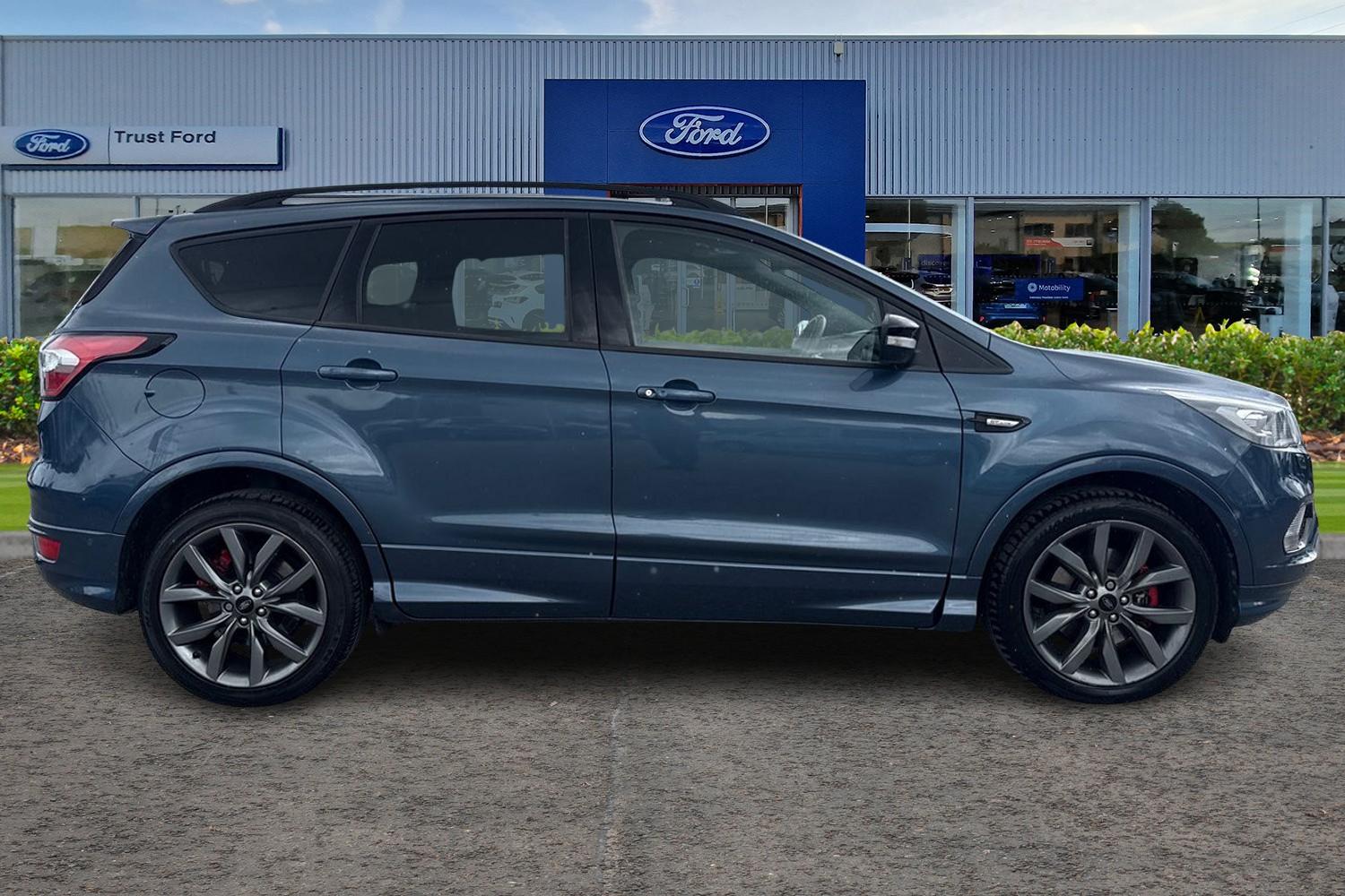 Ford KUGA Photo 2