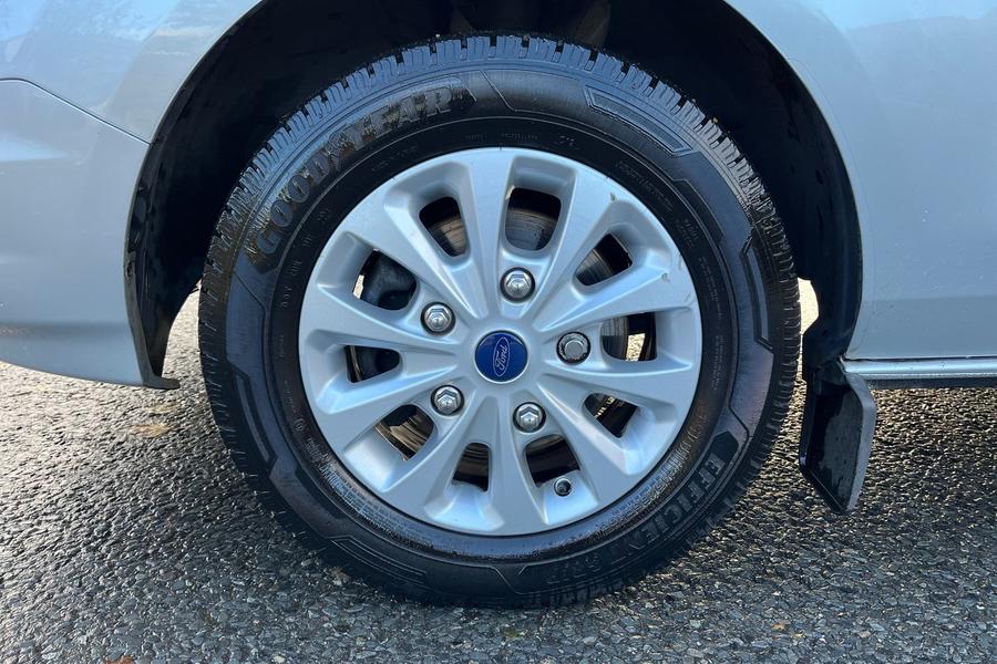 Ford TRANSIT CUSTOM Photo autoimg-0fa6a94d49ec5f9564c080d7b41799ffe034f568.jpg