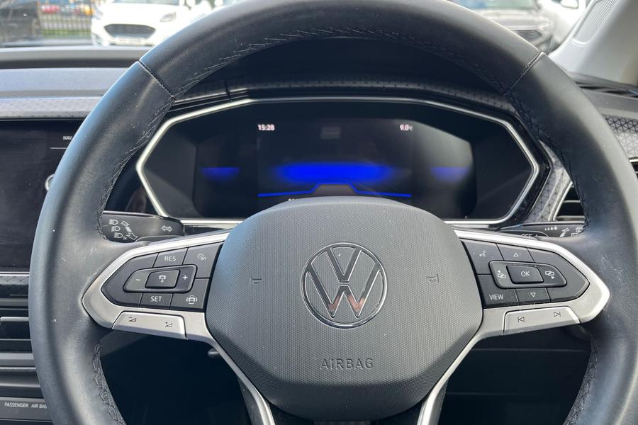 Volkswagen T-CROSS Photo autoimg-0fa7b86dedb5c75331268f1a0889eef502b598ea.jpg