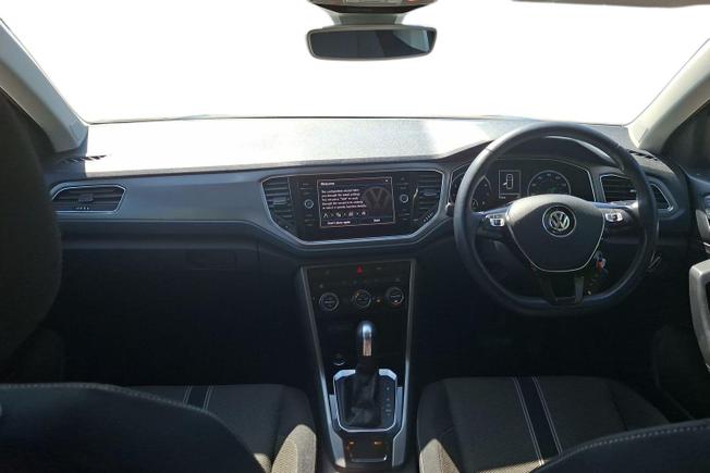Volkswagen T-Roc Photo 10