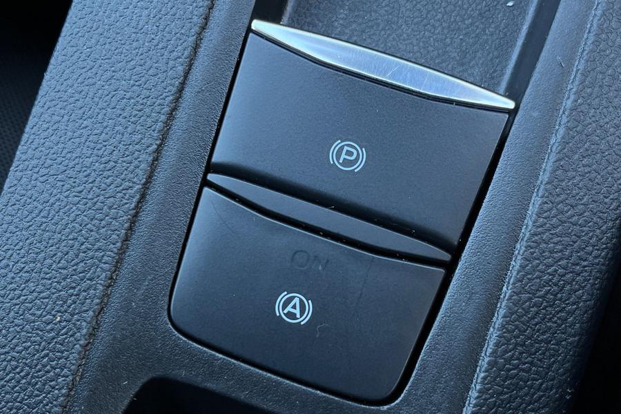 Ford Focus Photo autoimg-0fae6c39f2f52240bdc2c1b00b88a111c15d13c5.jpg