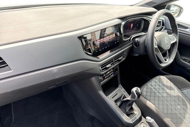 VOLKSWAGEN Polo Photo 2