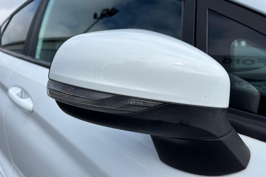 Ford FIESTA Photo autoimg-0faf256d2a9be792b58d34b742f99d4d9dbb65b6.jpg
