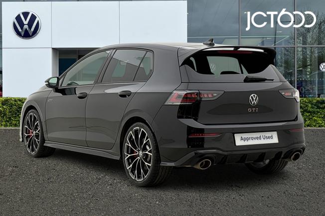 VOLKSWAGEN Golf Photo 3