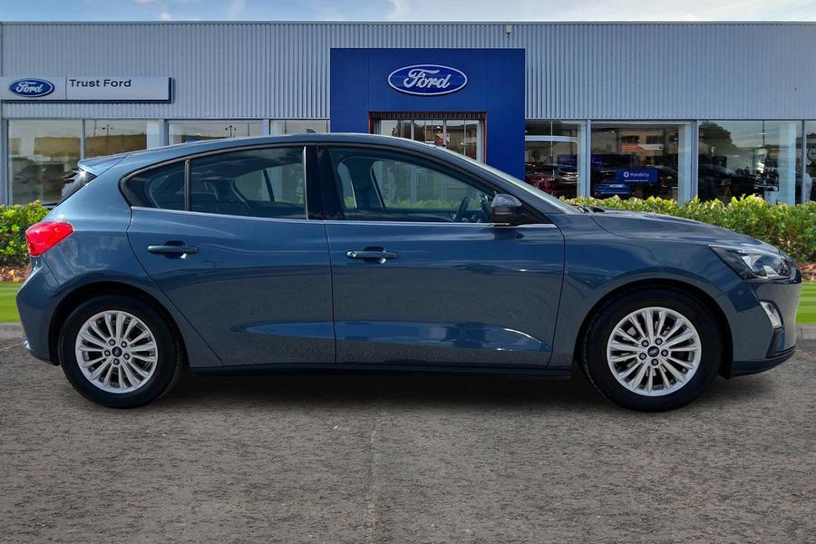Ford FOCUS Photo autoimg-0fb5287c19dc9459ecda3c7cc4ae8efbcb2b4f4b.jpg