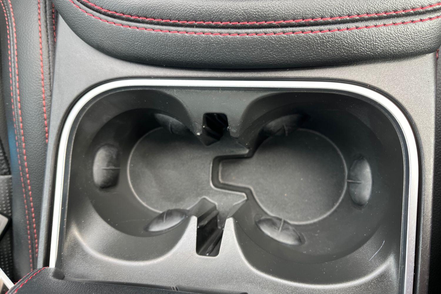 Jaguar E-PACE Photo 31