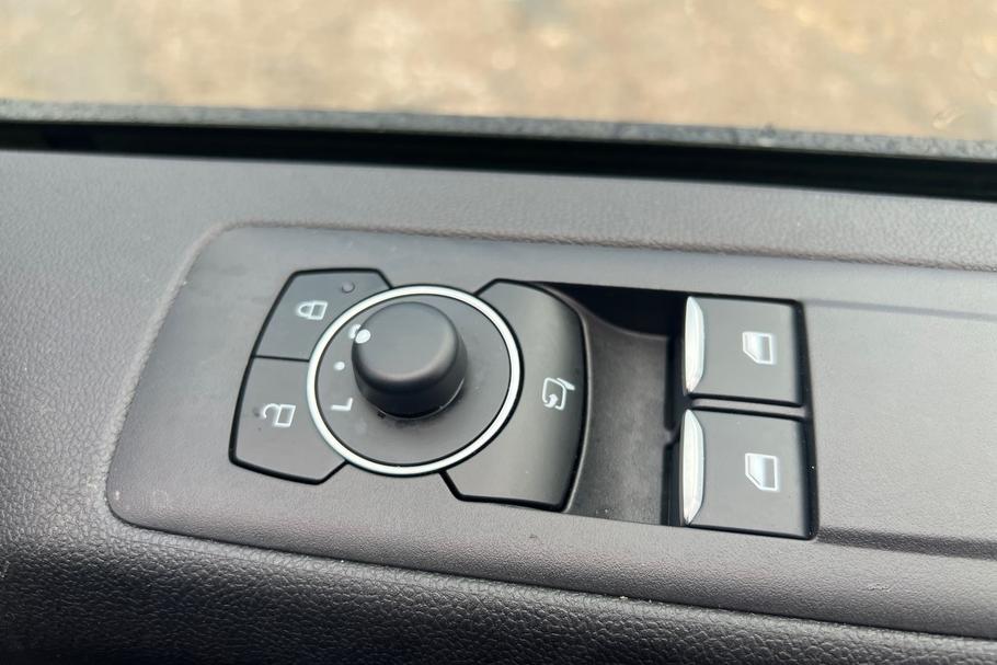 Used FORD TRANSIT CUSTOM WR75ZBG 33