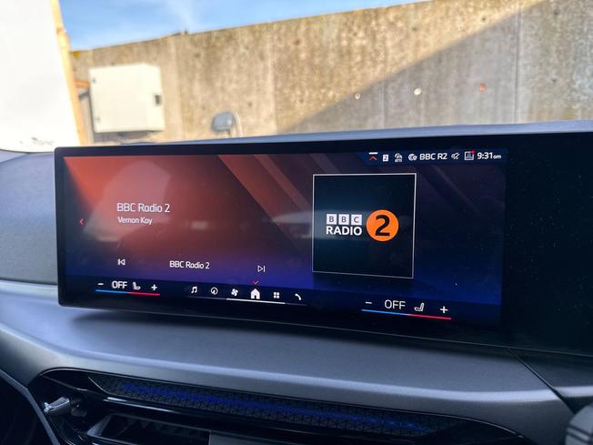 BMW I4 Photo 13