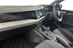 AUDI  A1 Photo 2