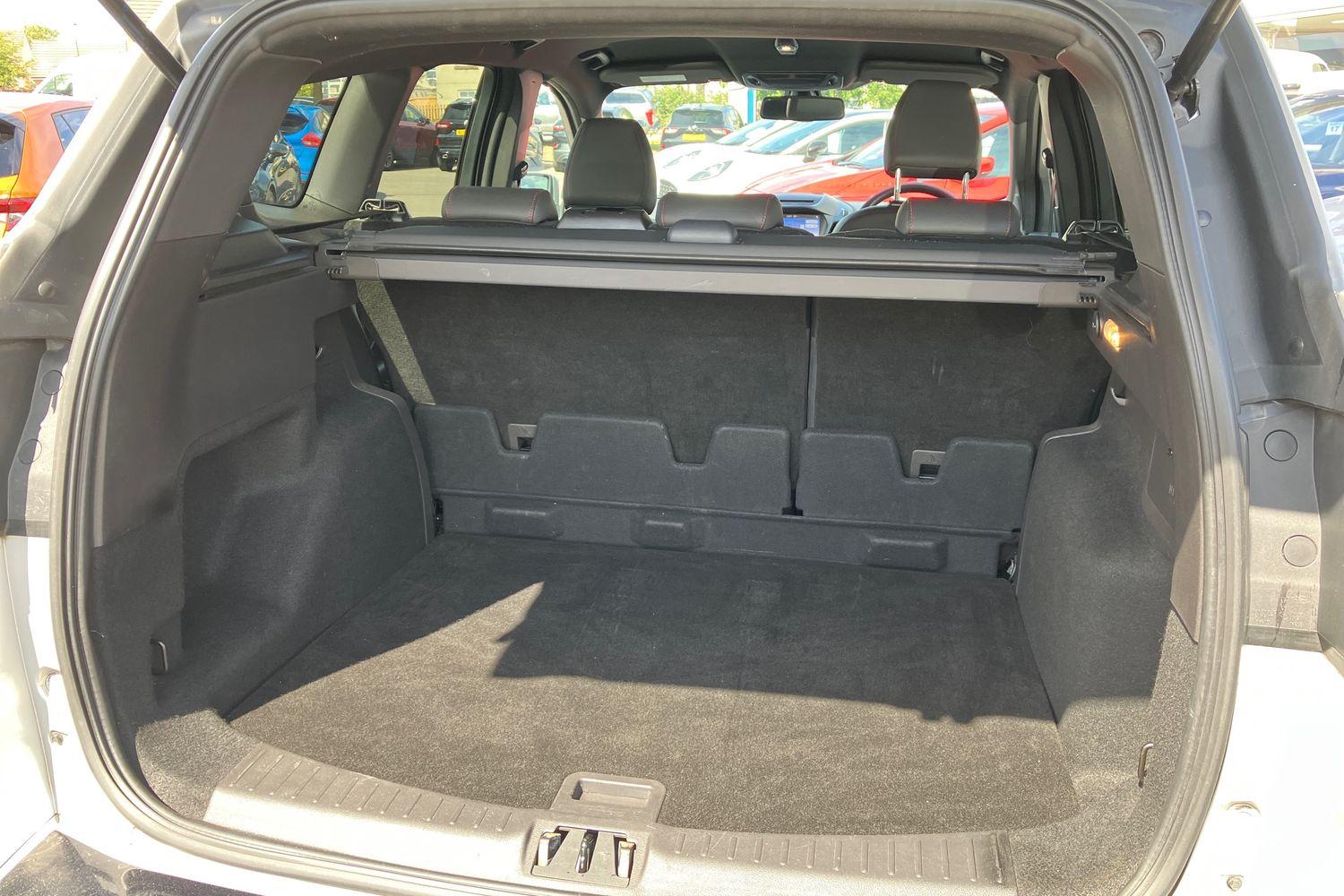 Ford KUGA Photo 20