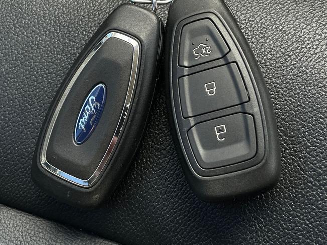 Ford Galaxy Photo 51