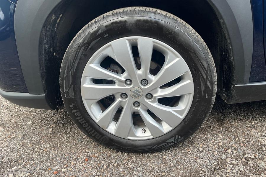 Suzuki S-CROSS Photo autoimg-0fc1efd4d3b99c8b67d4cefb5fc99e068291e5d9.jpg