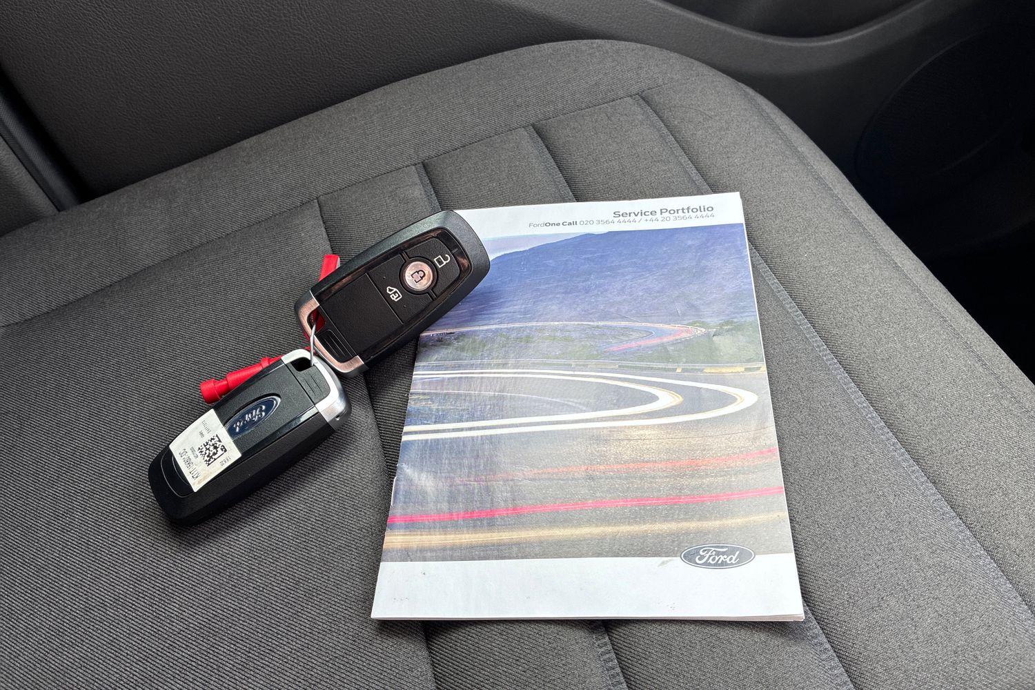 Ford TRANSIT CONNECT Photo 30