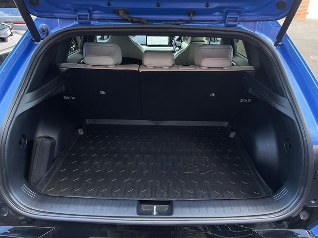 KIA EV4 Photo 12