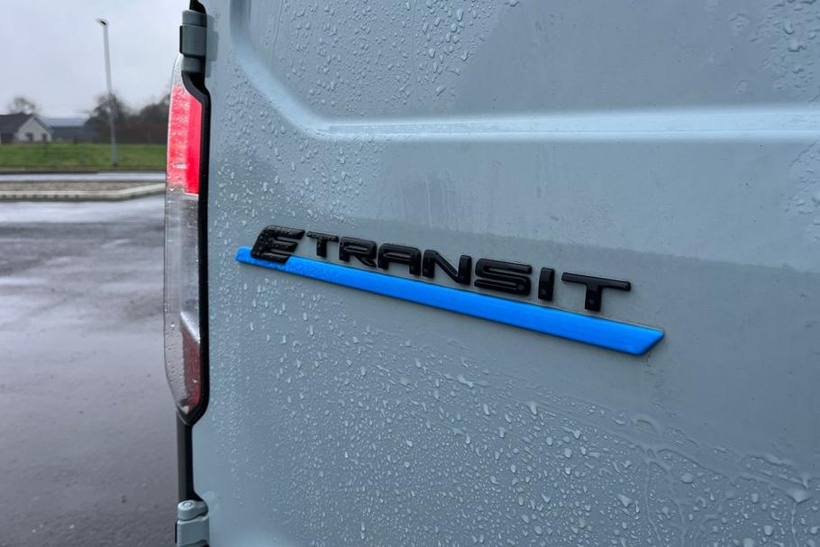Used Ford E-Transit Courier WRZ7989 19