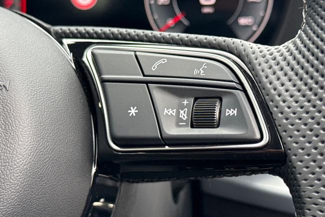 Audi Q2 Photo 17
