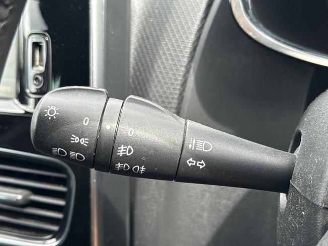 RENAULT Clio Photo 48