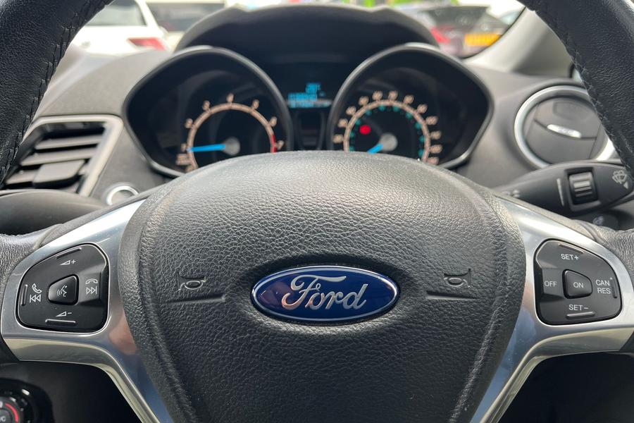Ford FIESTA Photo autoimg-0fce28ae512fb85c2087fb62d8096d4f017cdafe.jpg