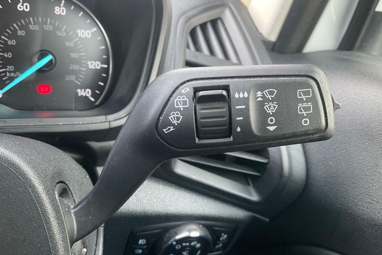 Ford ECOSPORT Photo 14
