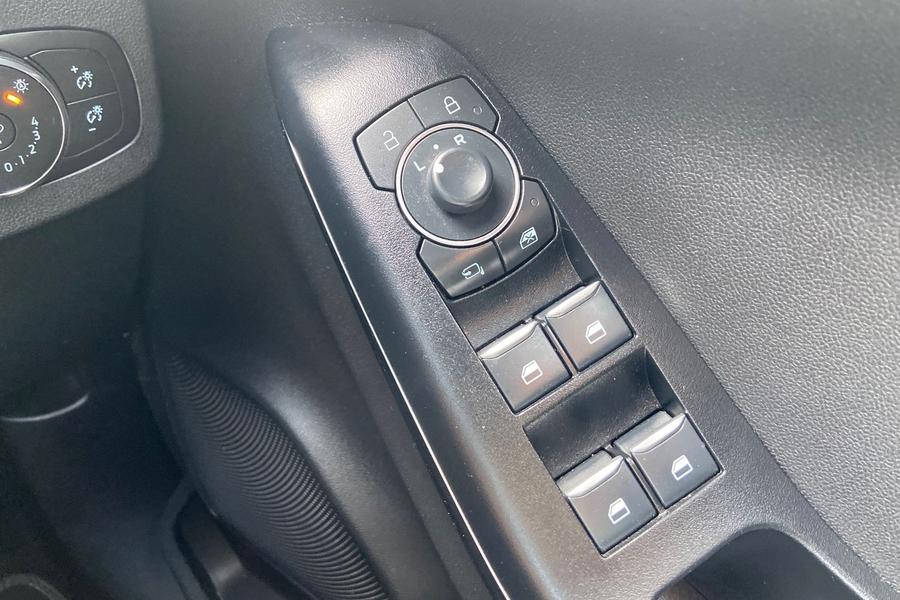 Ford PUMA Photo autoimg-0fd094d2621ae4ffbf734da28b16ea5b090a5836.jpg