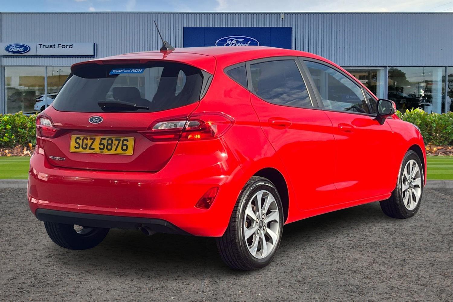 Ford FIESTA Photo 3