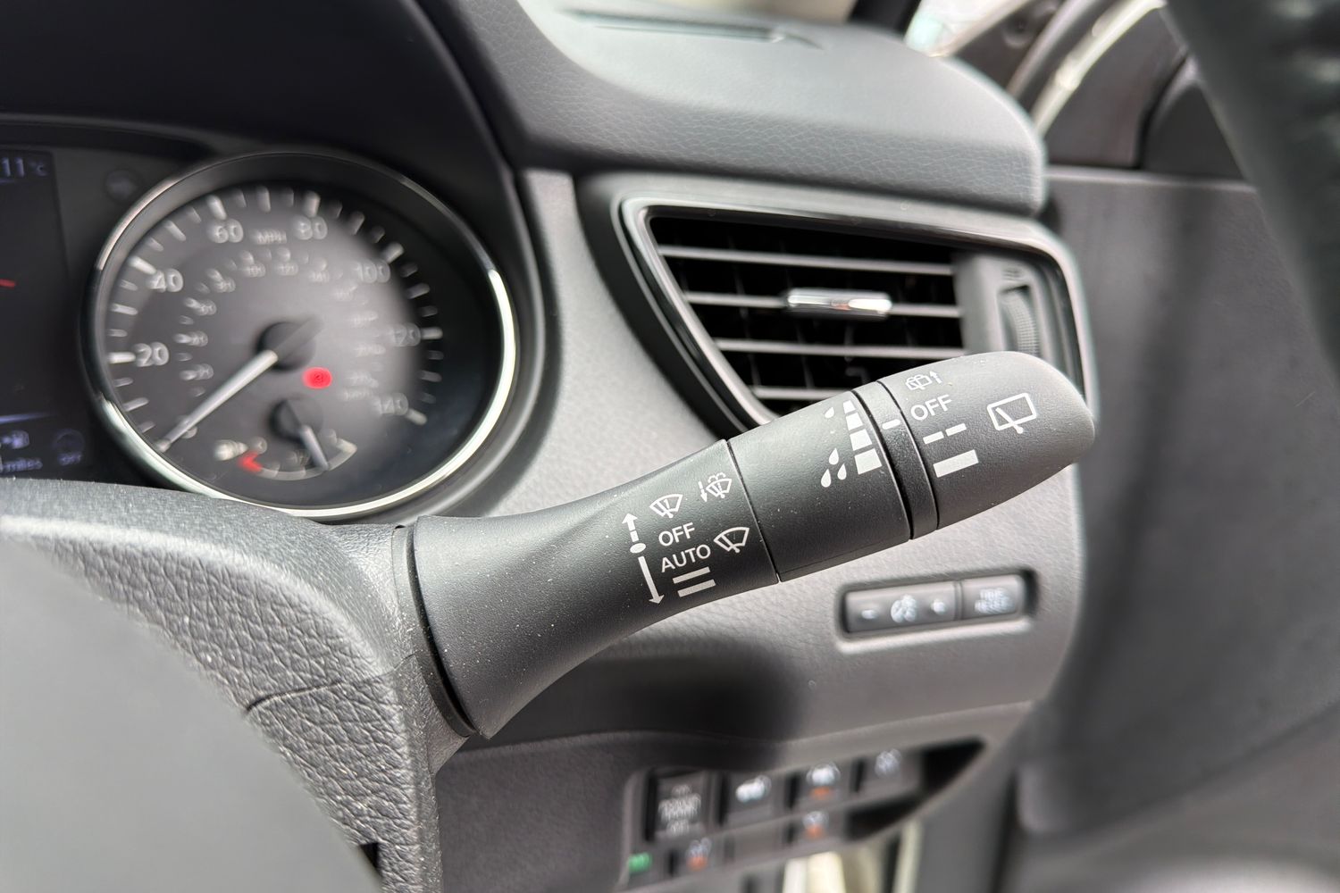 Nissan X-TRAIL Photo 14