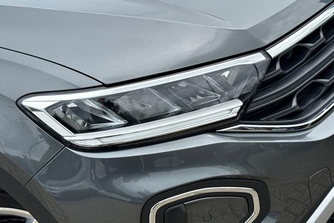 VOLKSWAGEN T-Roc Photo 19