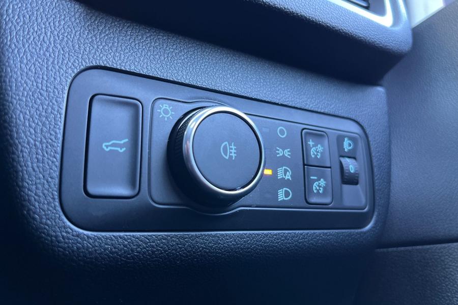 Ford Kuga Photo autoimg-0fdc0598d84b247c63ac2452571e85e887d66ca8.jpg
