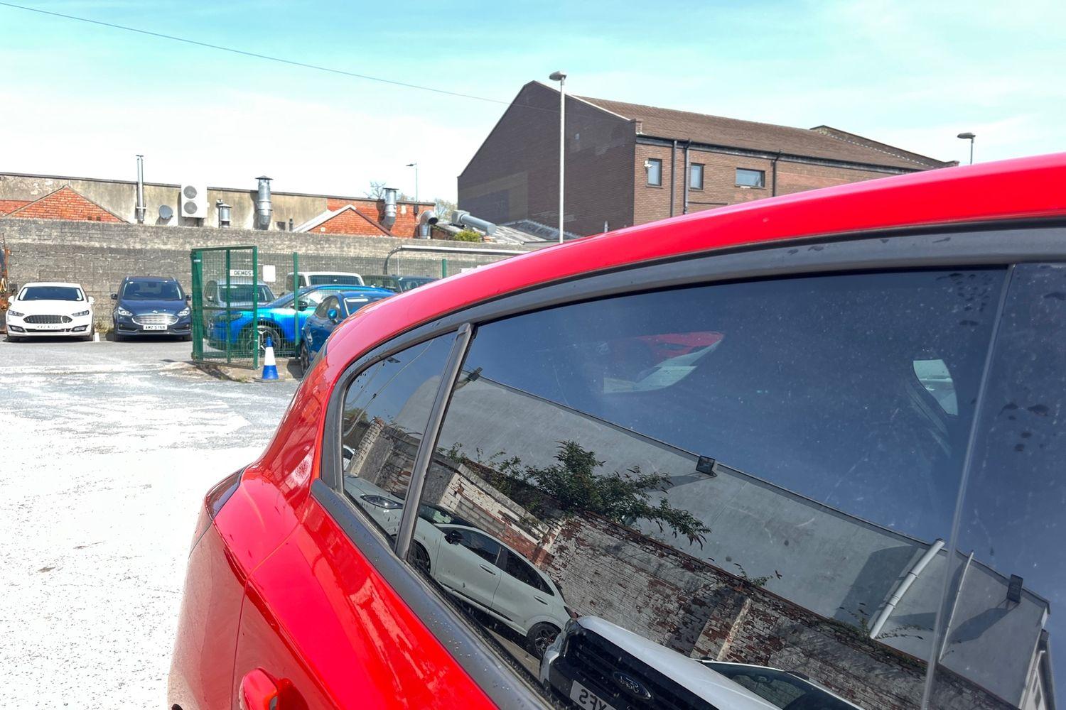 Ford FOCUS Photo 38