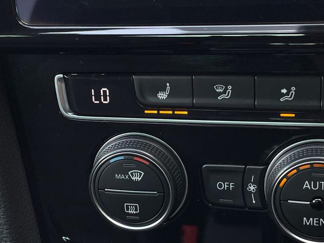 VOLKSWAGEN Golf Photo 47
