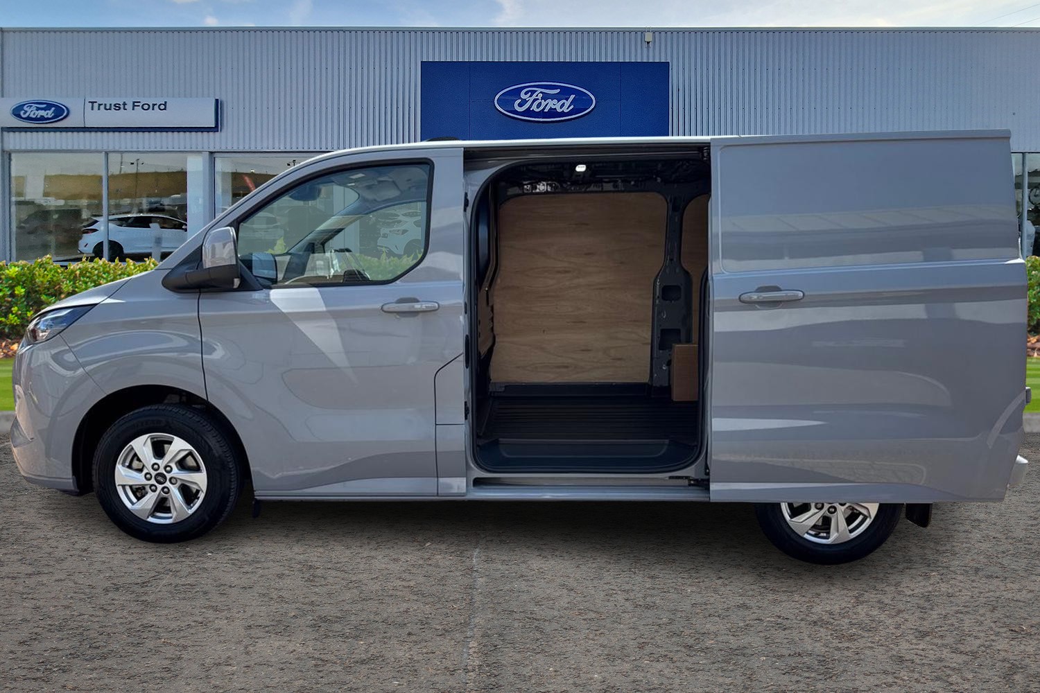 Ford E-TRANSIT CUSTOM Photo 4