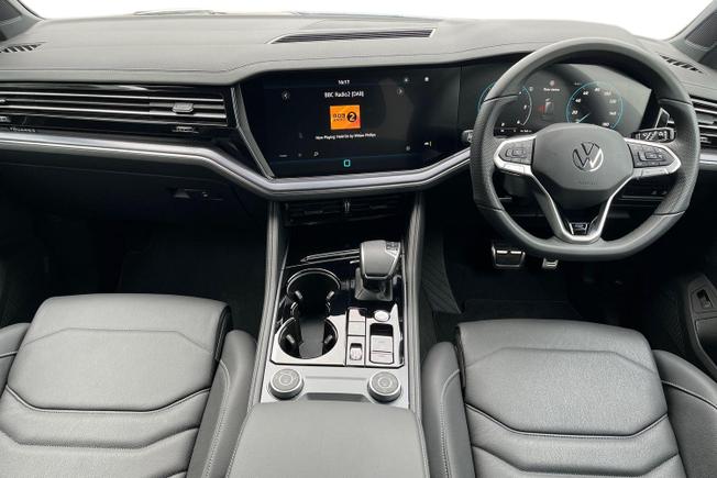 VOLKSWAGEN Touareg Photo 10