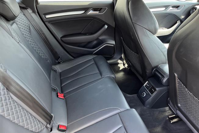 AUDI S3 Photo 39