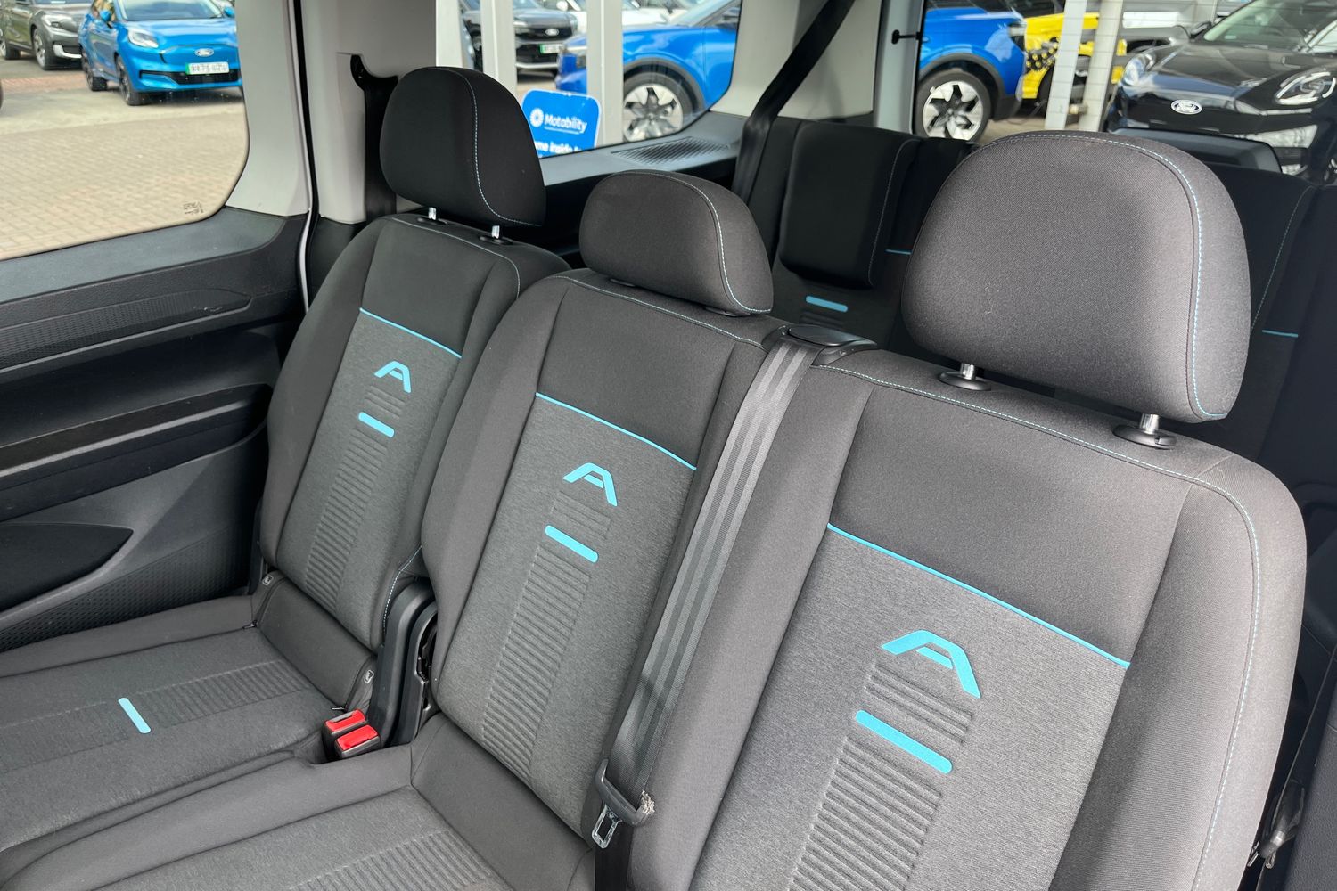 Ford TOURNEO CONNECT Photo 19