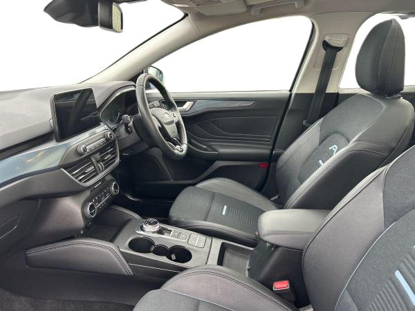 Ford Focus Photo autoimg-0fe6e30b90f718e854a3069eb65c105675cc26c3.jpg