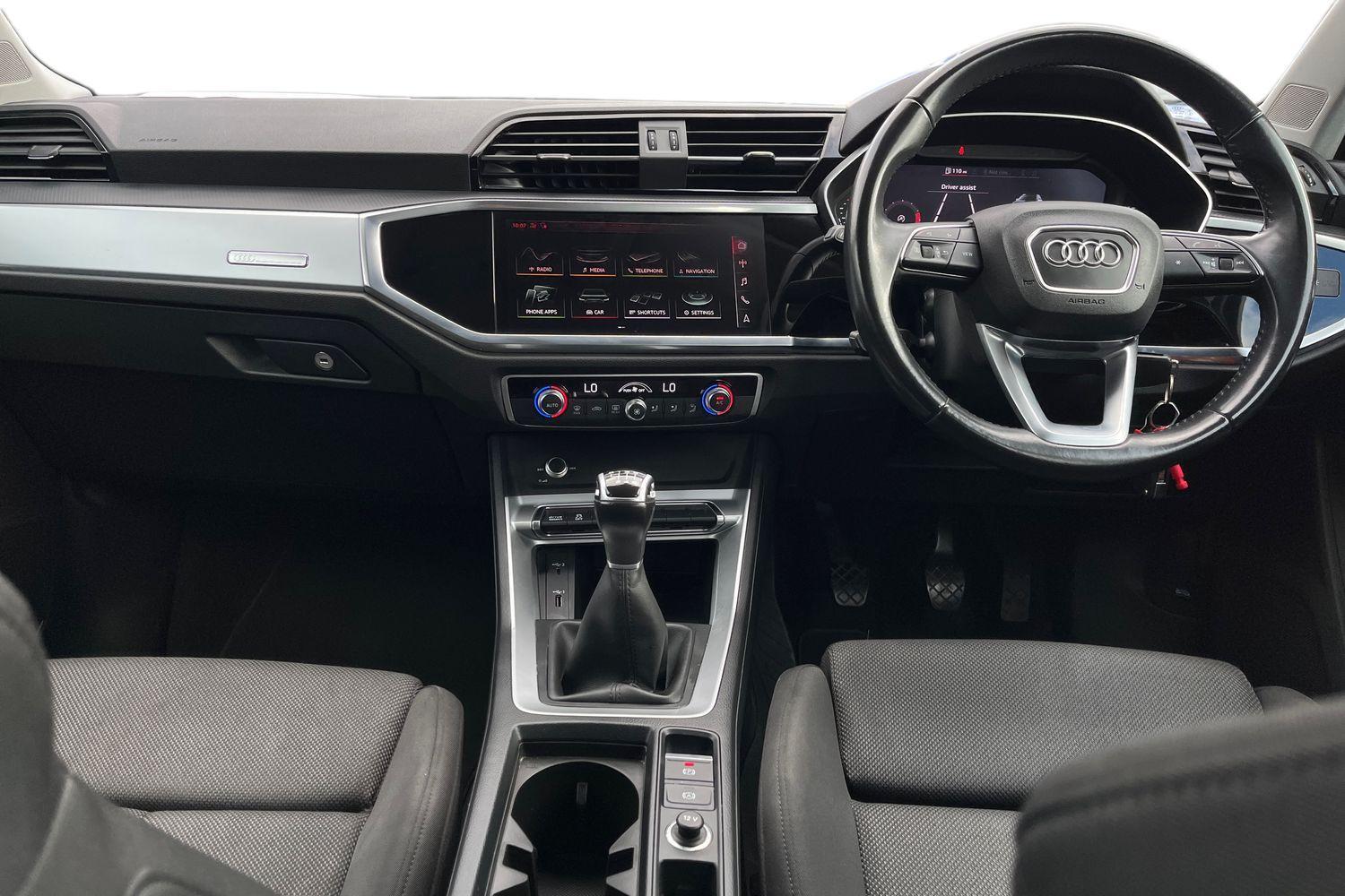 Audi Q3 Photo 9