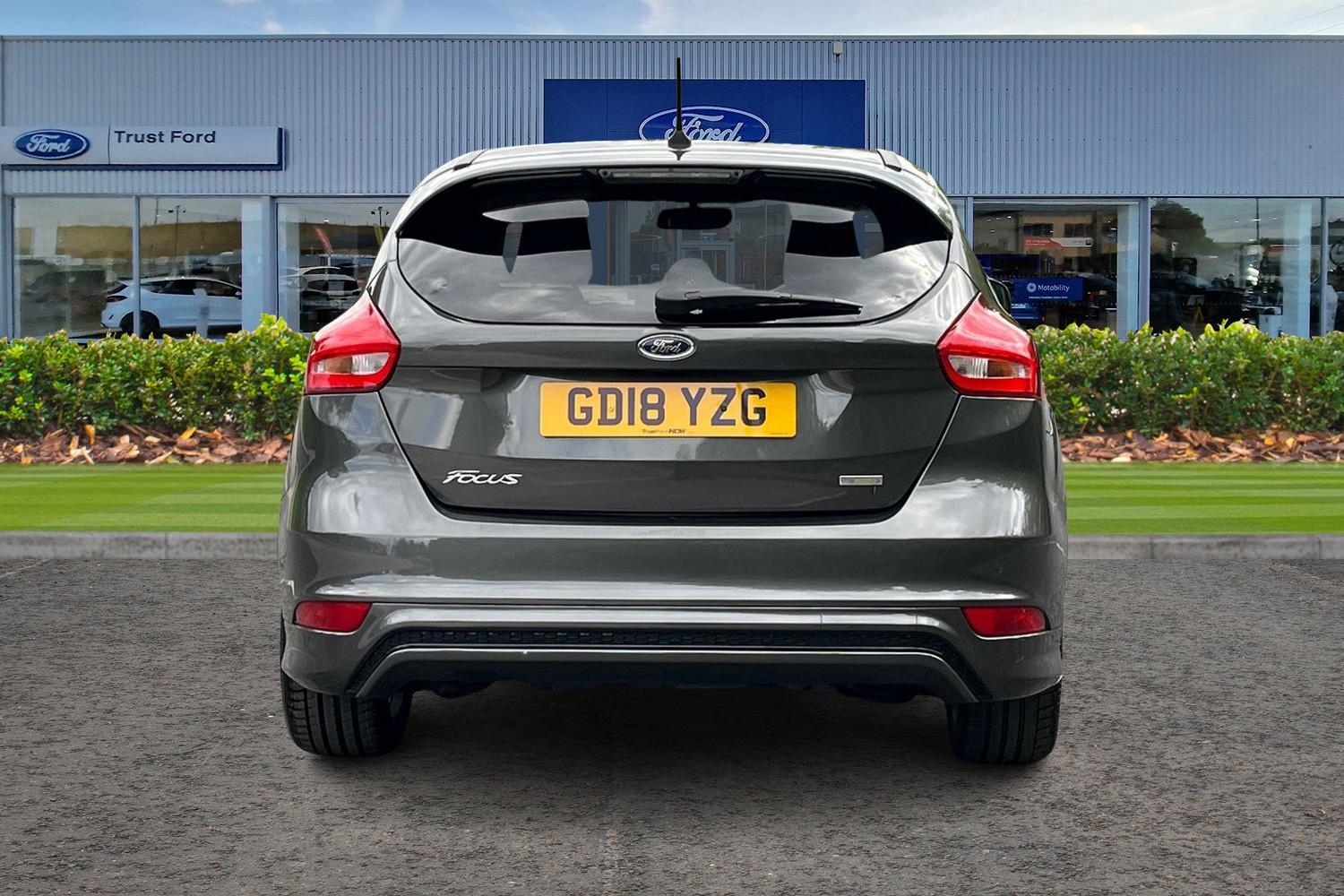Ford FOCUS Photo 6