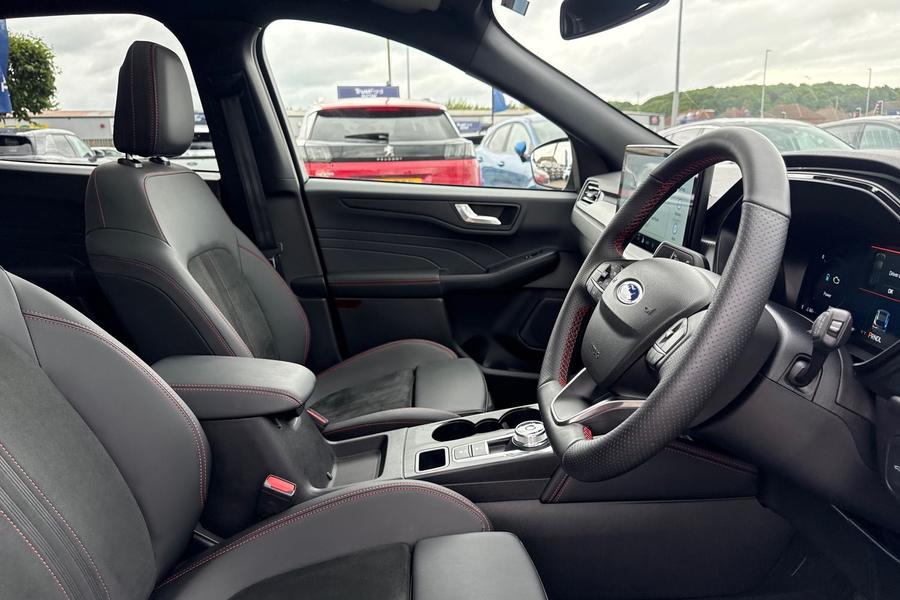Ford Kuga Photo autoimg-0fec169c88d289252b020be003ec470770ef4b67.jpg