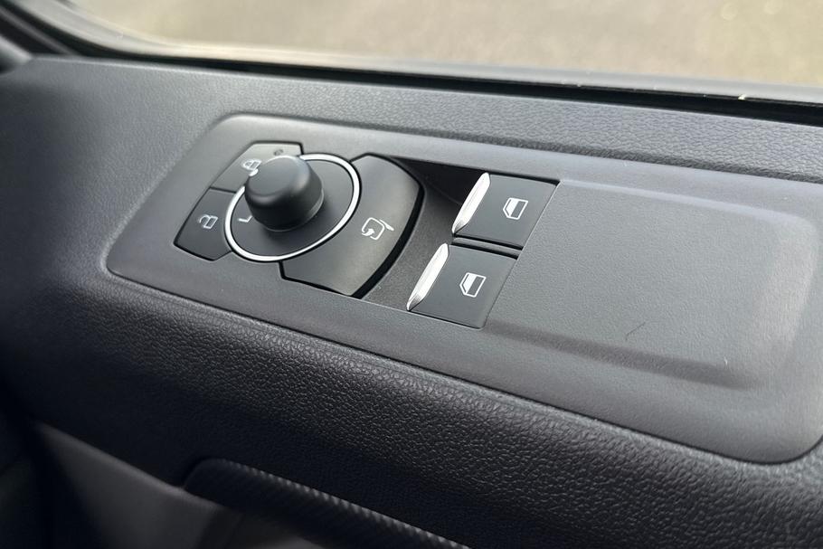 Used Ford E-TRANSIT CUSTOM YB75VXP 21