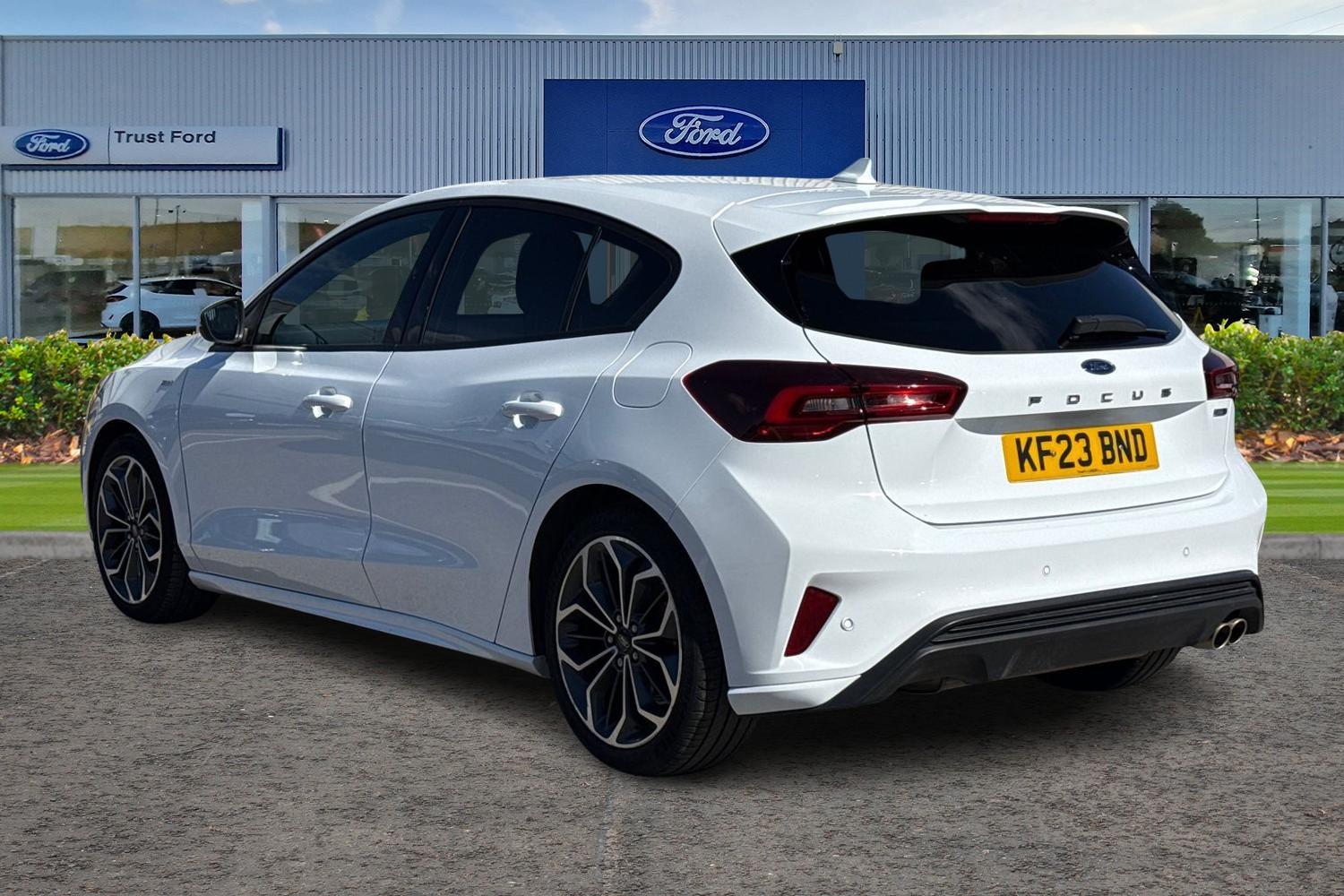 Ford Focus Photo 1