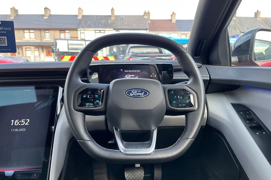 Ford Explorer Photo autoimg-0ff1677989de0d9c1236faf4e9069dacb6c22a58.jpg