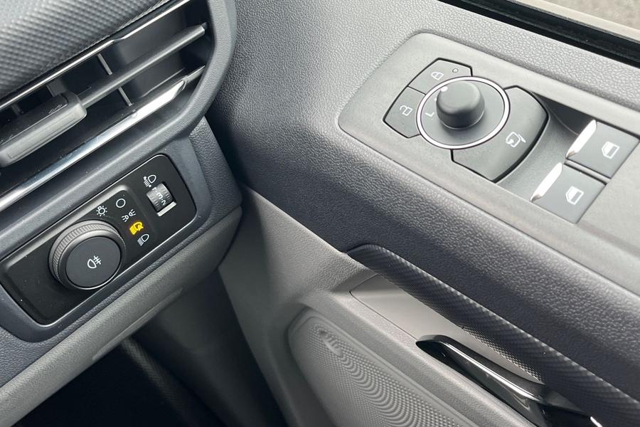 Ford TRANSIT CUSTOM Photo autoimg-0ff420cc3eb594680ea29a22c06cc3543430ee13.jpg
